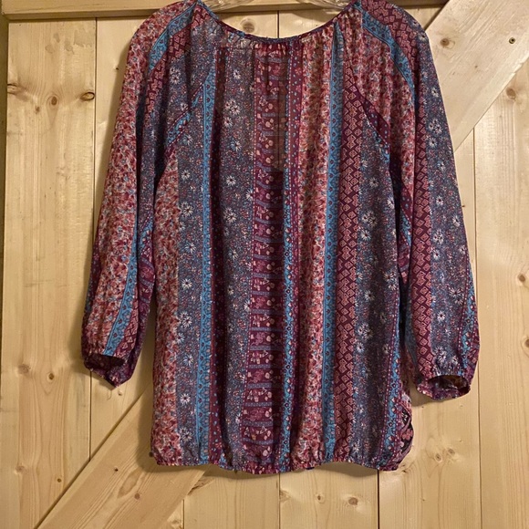 Spoiled XL Flowy Sheer Blouse - Picture 6 of 6